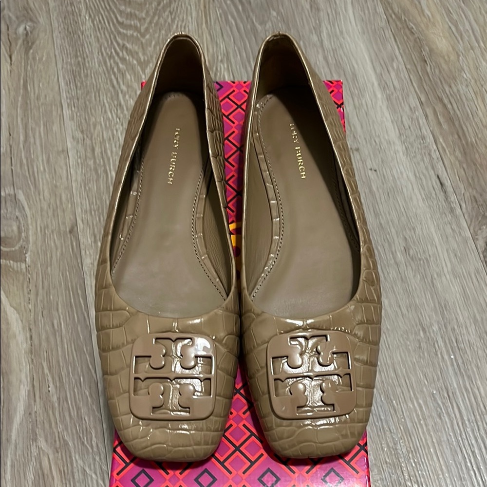 Tory Burch Tan Flats with Iconic Logo